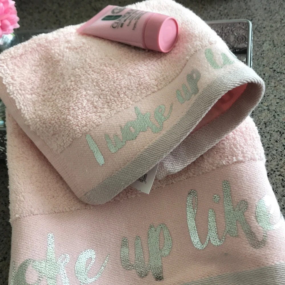 Girly Glam Cosmopolitan pink hand towel/washcloth set